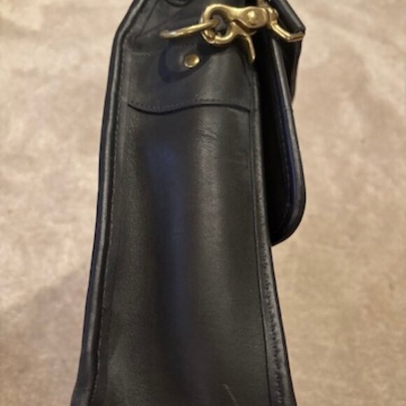 Large Black Vintage Leather Coach Briefcase Made in the US with Gold Closures - Picture 9 of 12